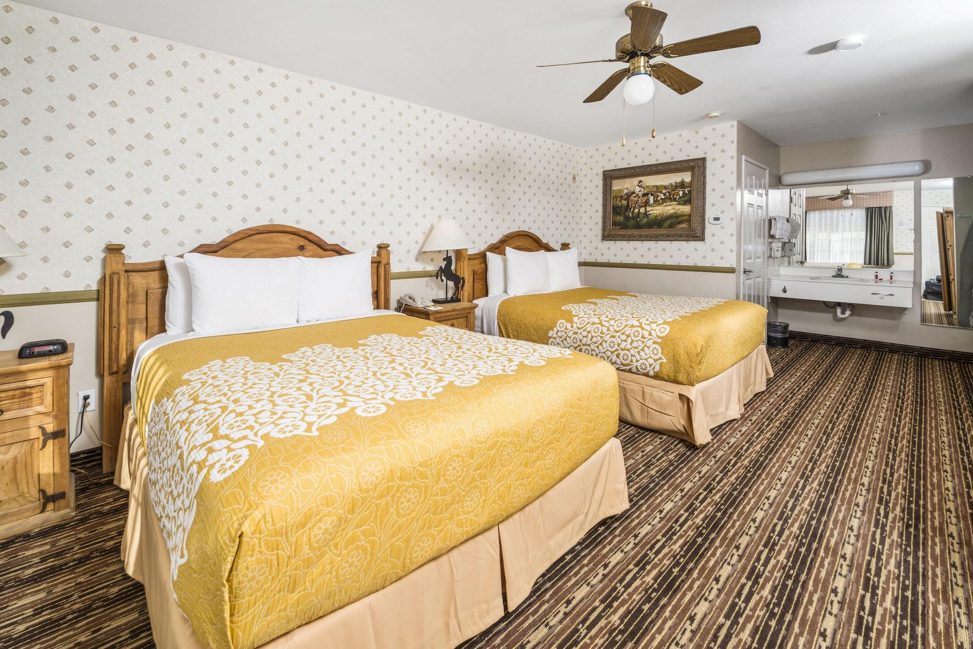 Days Inn By Wyndham Lebec Grapevine Kültér fotó