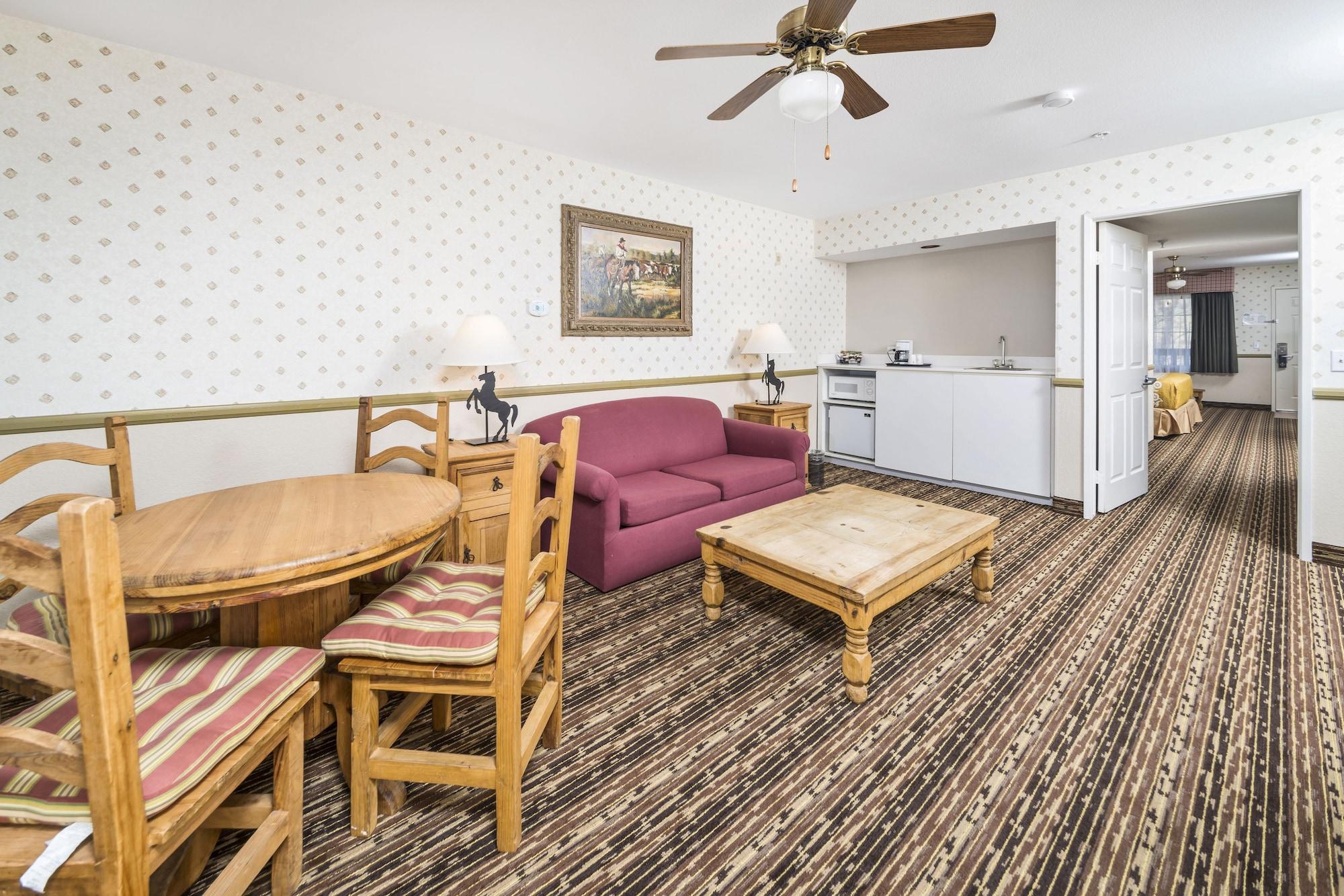 Days Inn By Wyndham Lebec Grapevine Kültér fotó