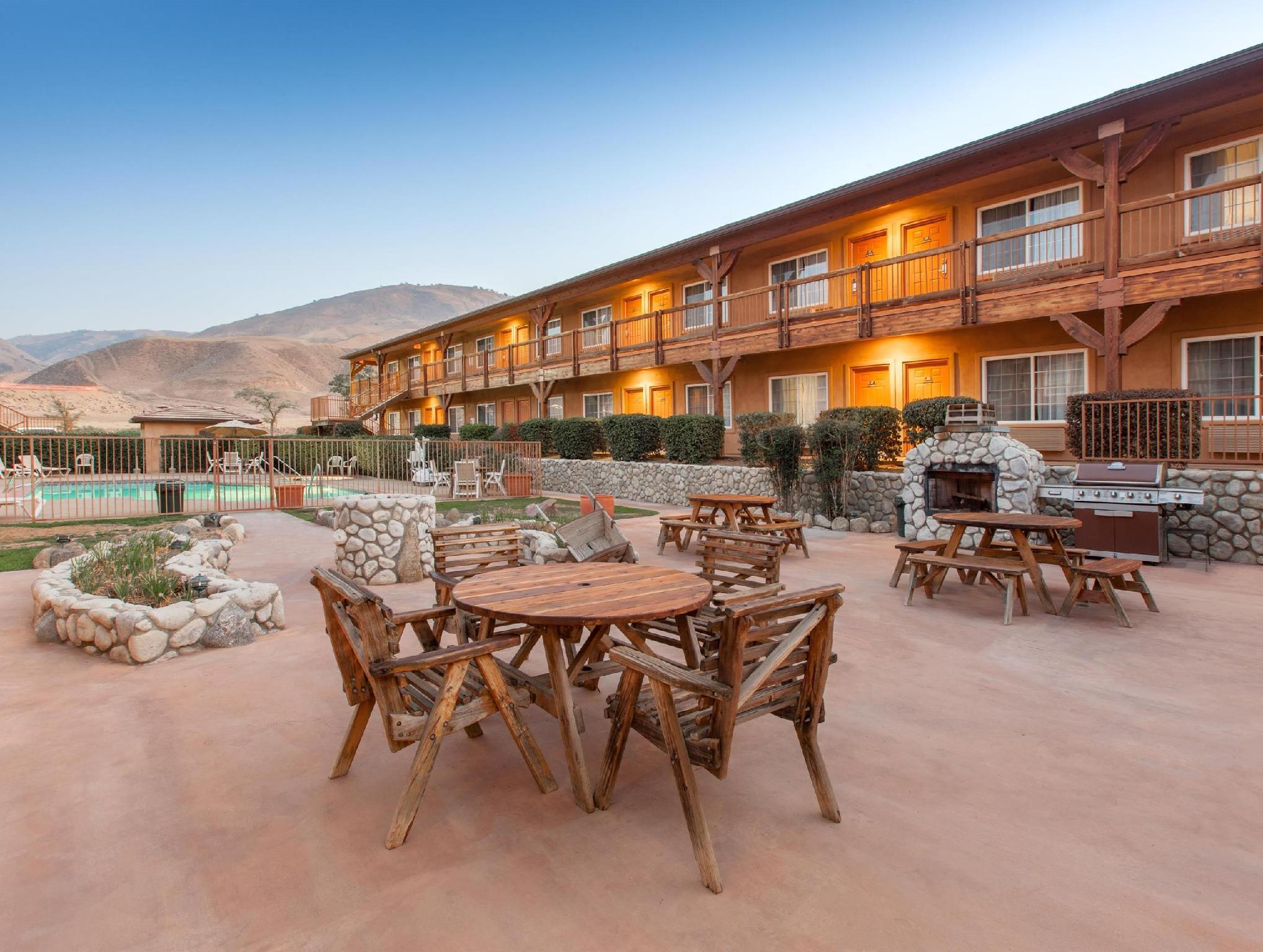 Days Inn By Wyndham Lebec Grapevine Kültér fotó