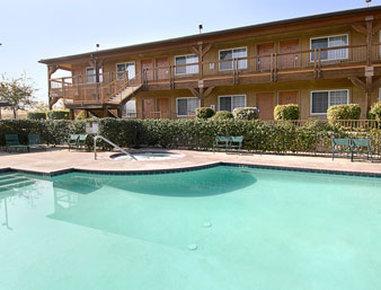 Days Inn By Wyndham Lebec Grapevine Kültér fotó