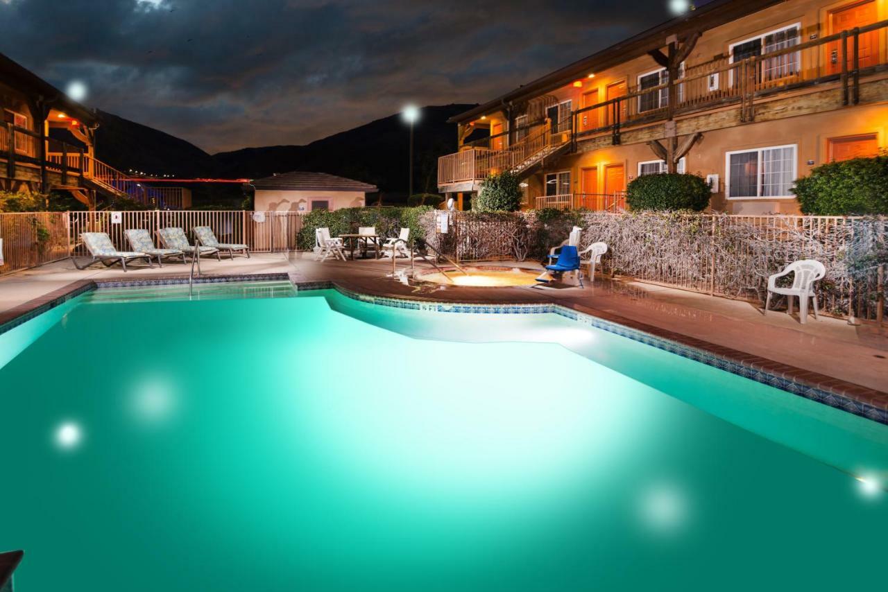 Days Inn By Wyndham Lebec Grapevine Kültér fotó